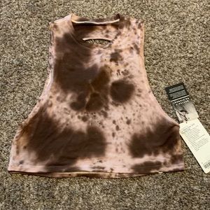 Lululemon  cut back crop tank